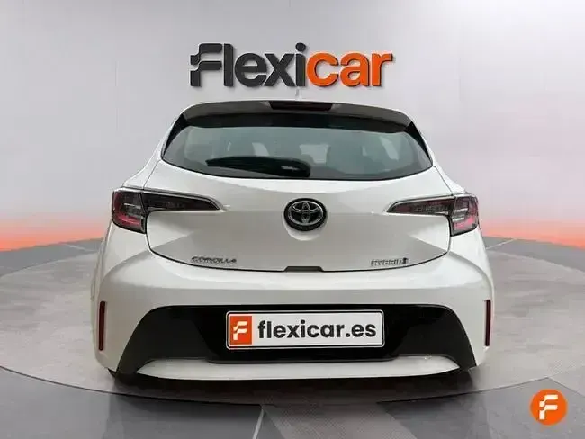 Usado Toyota Corolla Active 122 CV (89 kW) 2020 Blanco