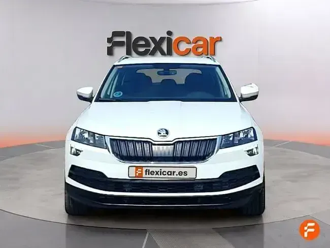 Usado Skoda Karoq Ambition 150 CV (110 kW) 2022 Blanco SUV