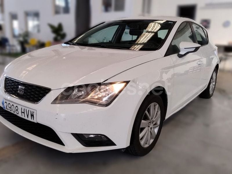 Usado Seat Leon Reference 105 CV (77 kW) 2014 Blanco Berlina