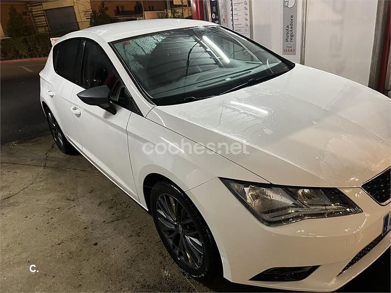 Blanco Usado 2016 Seat Leon CONNECT Berlina | 12.000 € (Buen precio) - Imagen 1/4