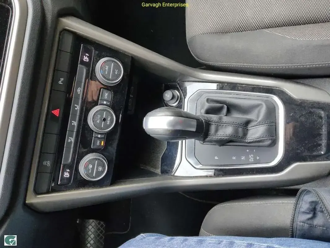 Usado VW T-Roc Advance 150 CV (110 kW) 2020 Gris SUV