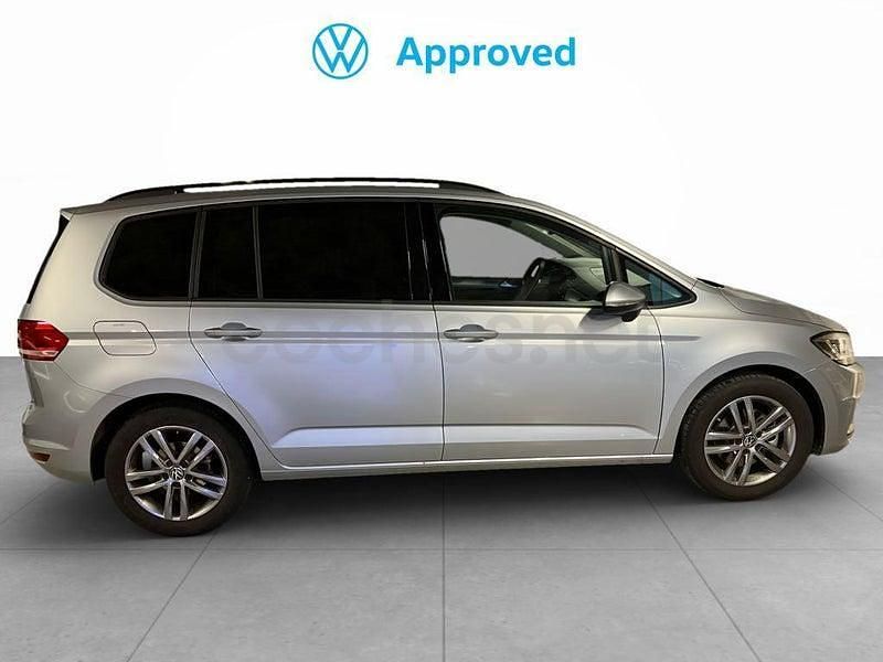 Usado VW Touran 150 CV (110 kW) 2025 Gris / plata Monovolumen