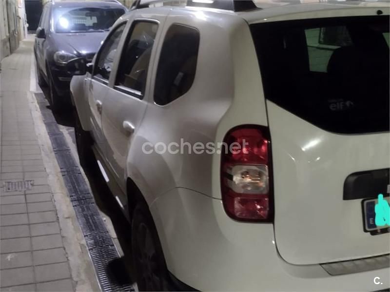 Usado Dacia Duster Lauréate 125 CV (91 kW) 2016 Blanco SUV