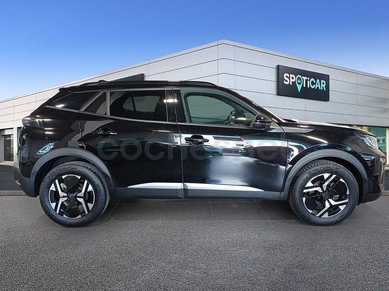 Usado Peugeot 2008 Allure 100 CV (73 kW) 2024 Negro SUV