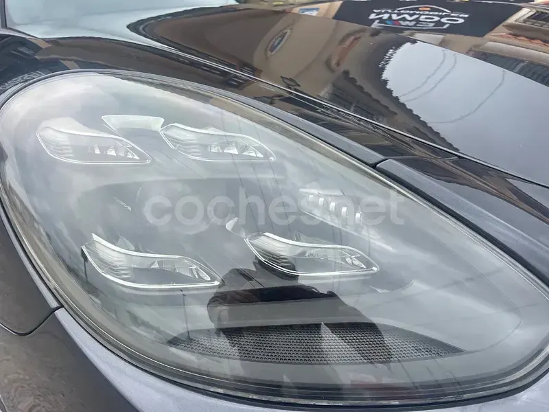 Usado Porsche Panamera 4 462 CV (339 kW) 2018 Gris / plata Utilitario