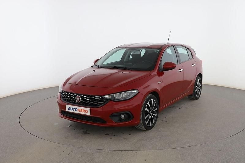 Rojo Usado 2017 Fiat Tipo Lounge Berlina | 10.999 € (Un poco caro) - Imagen 1/4