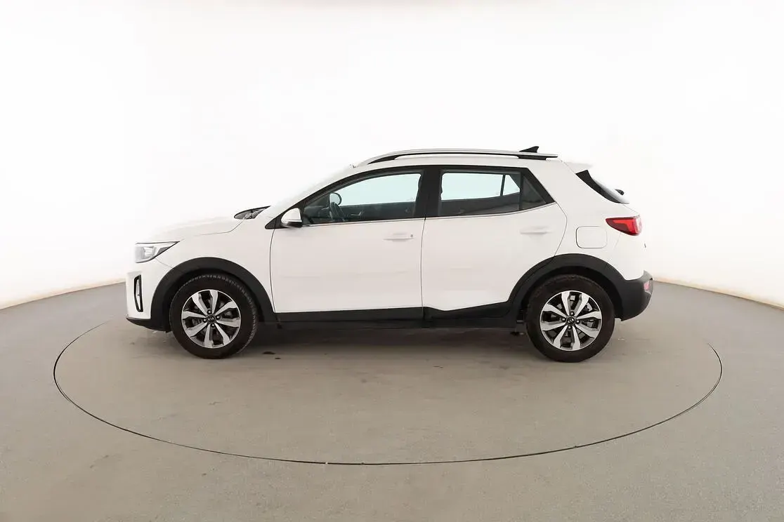 Usado Kia Stonic Style 101 CV (74 kW) 2021 Blanco SUV