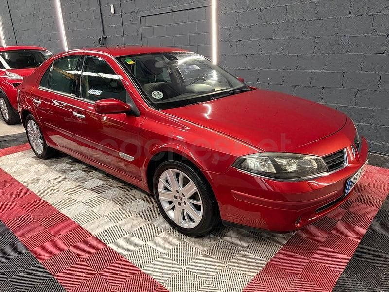 Usado Renault Laguna III Privilege 150 CV (110 kW) 2007 Granate Berlina
