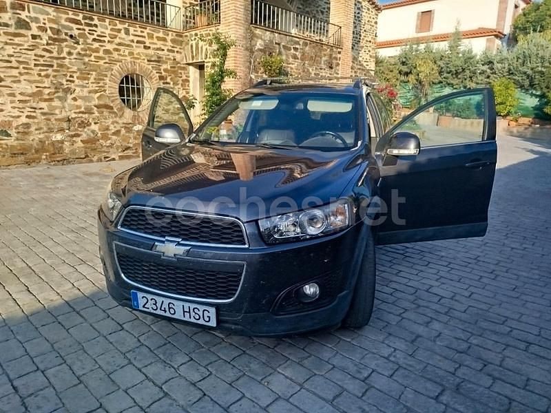 Gris / plata Usado 2013 Chevrolet Captiva LT SUV | 8700 € (Precio justo) - Imagen 1/4