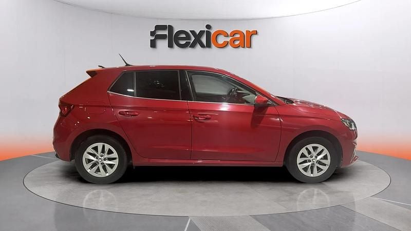 Usado Skoda Fabia Selection 95 CV (69 kW) 2024 Rojo Berlina