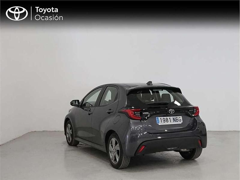 Usado Toyota Yaris Hybrid Active 116 CV (85 kW) 2025 Monovolumen