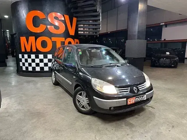 Usado Renault Scenic E-Tech Expression 120 CV (88 kW) 2004 Negro Monovolumen