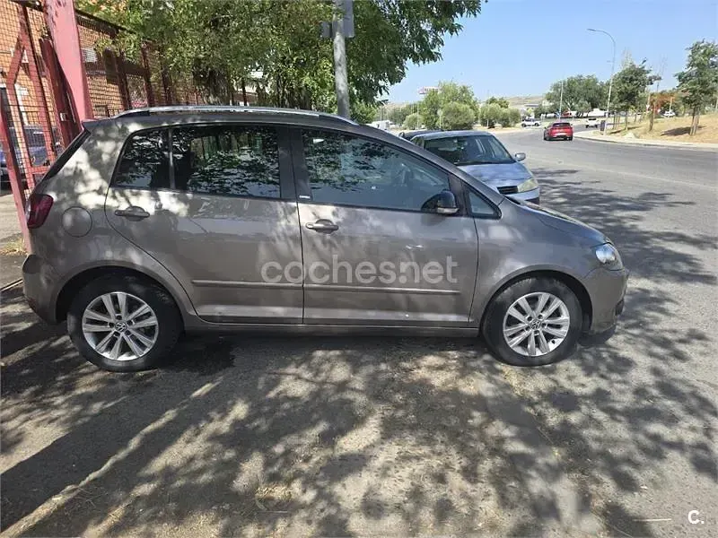 Usado VW Golf Plus Advance 122 CV (89 kW) 2009 Gris / plata Monovolumen