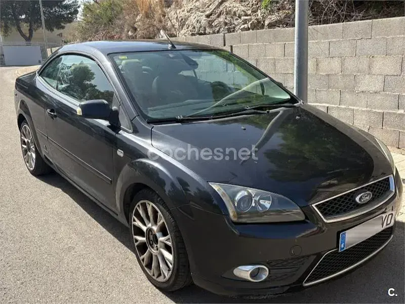 Usado Ford Focus Cabriolet Titanium 136 CV (100 kW) 2007 Negro Descapotable