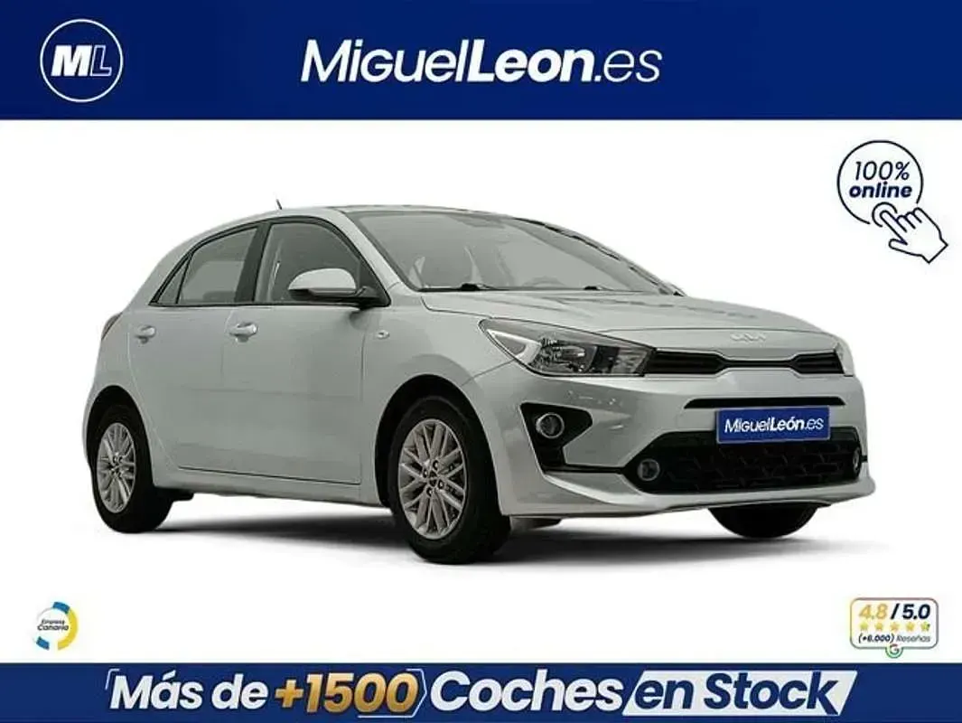 Usado Kia Rio 84 CV (61 kW) 2024 Gris Utilitario