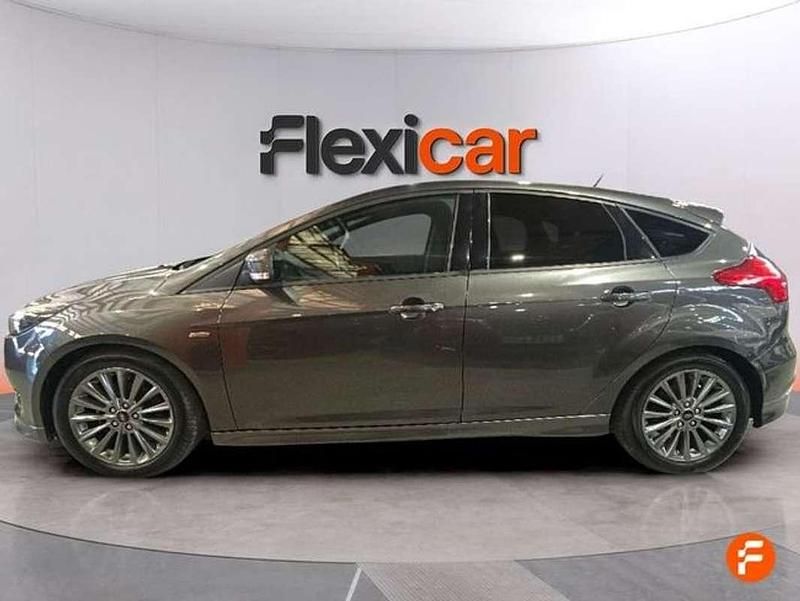 Używany Ford Focus ST-Line 125 KM (91 kW) 2017 Szary Hatchback