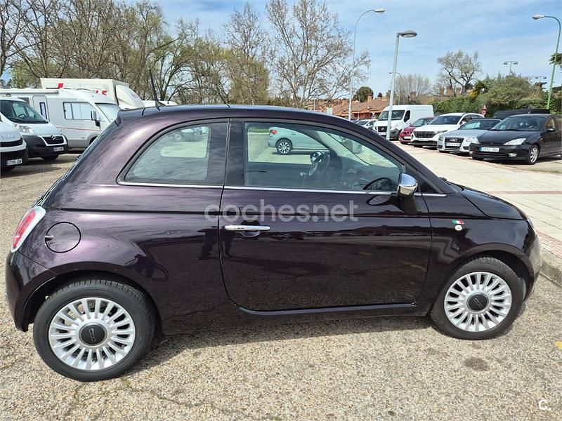 Usado Fiat 500 Lounge 69 HP (50 kW) 2014 Roxo Sedan