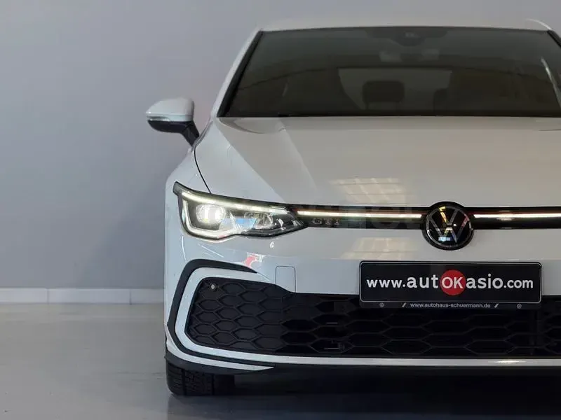Usado VW Golf VIII GTI 245 CV (180 kW) 2021 Blanco Berlina