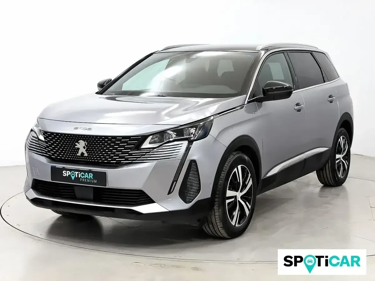 Usado Peugeot 5008 GT 131 CV (96 kW) 2023 Gris SUV