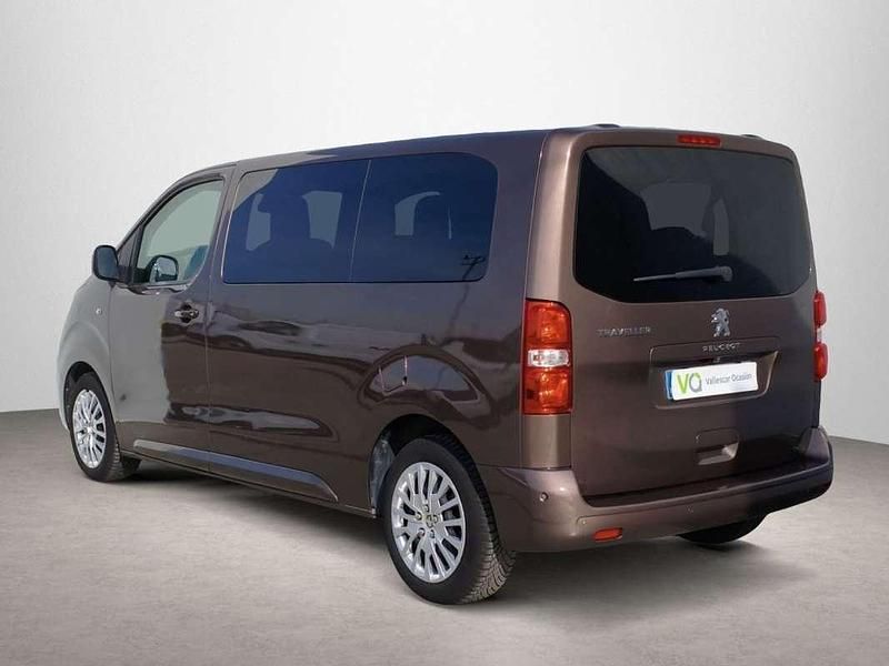 Usado Peugeot Traveller Business-Line 150 CV (110 kW) 2020 Marrón Monovolumen