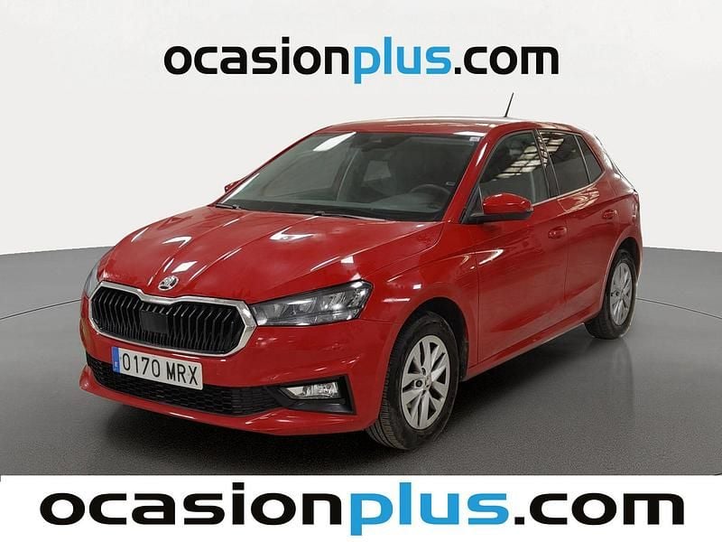 Usado Skoda Fabia Selection 95 CV (69 kW) 2024 Rojo Utilitario