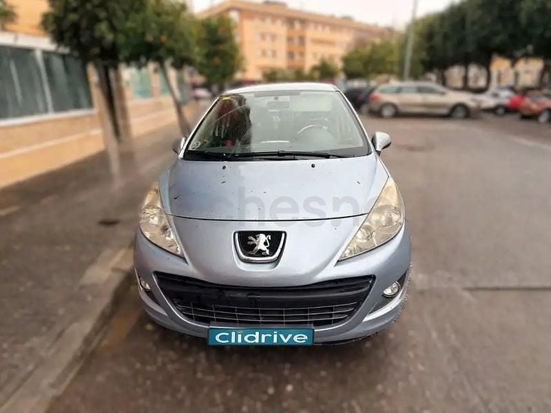 Usado Peugeot 207 Active 70 CV (51 kW) 2012 Azul Berlina