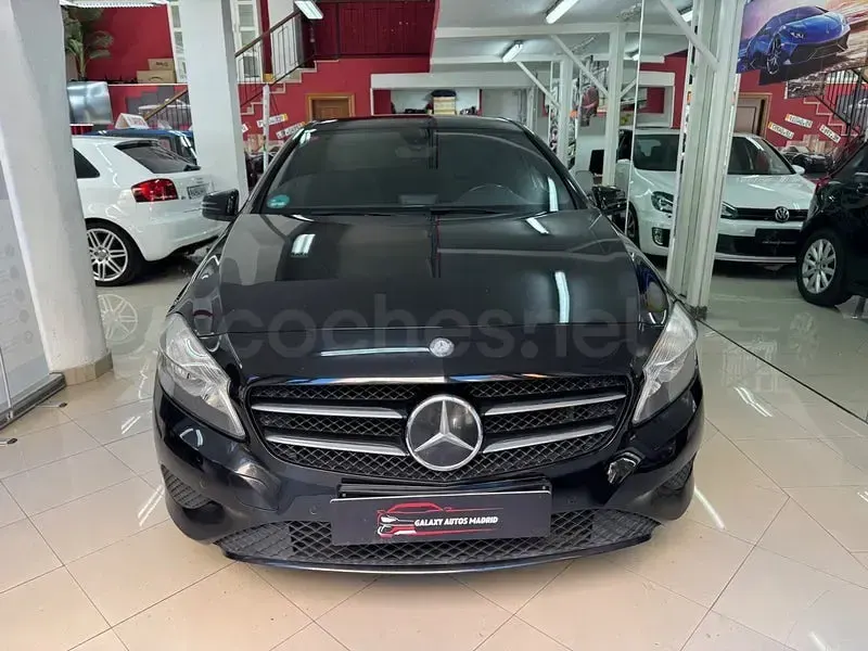 Usado Mercedes A180 Style 122 CV (89 kW) 2013 Negro Berlina