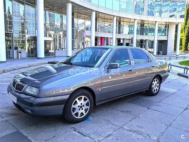 Usado Lancia Kappa 175 CV (128 kW) 1995 Gris / plata Berlina