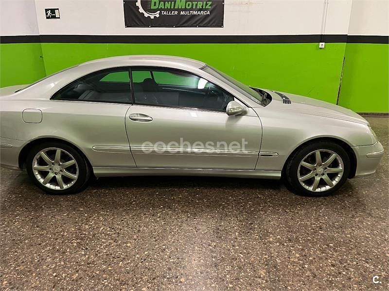 Usado Mercedes CLK200 Elegance 163 CV (119 kW) 2005 Gris / plata Coupe