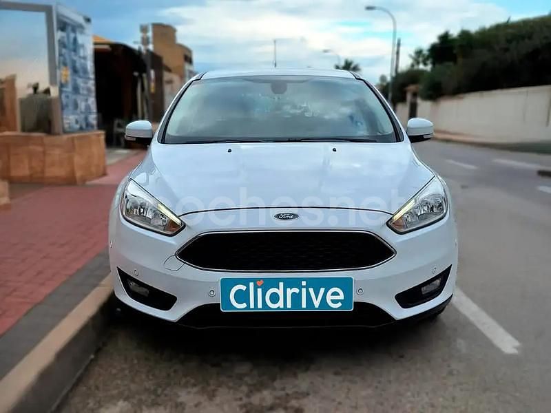 Usado Ford Focus Titanium 125 CV (91 kW) 2016 Blanco Berlina