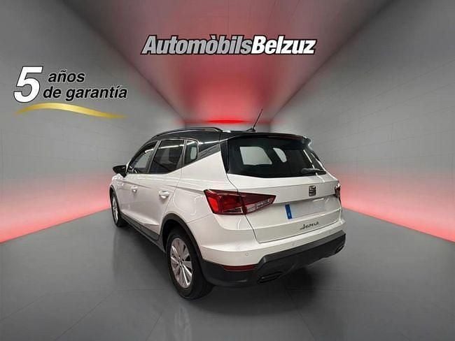 Usado Seat Arona Xperience 110 CV (80 kW) 2021 Blanco SUV