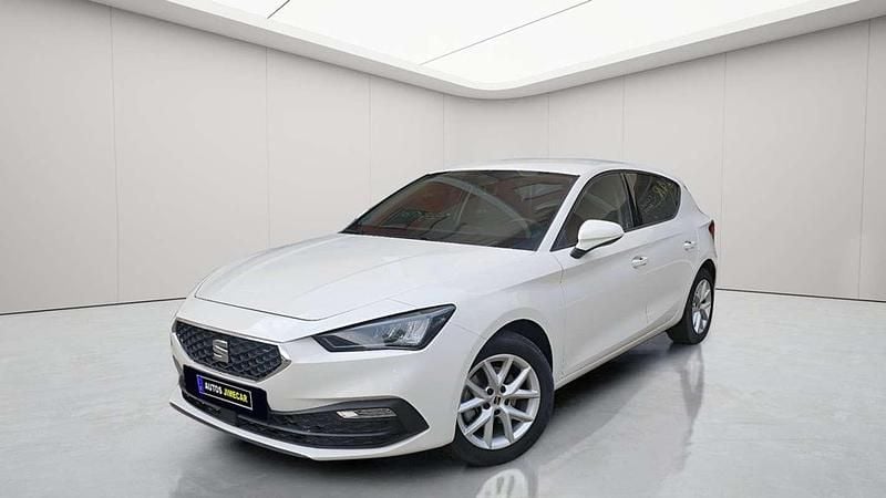 Blanco Usado 2021 Seat Leon Reference Utilitario | 18.990 € (Precio justo) - Imagen 1/4