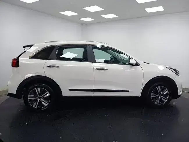 Usado Kia Niro 141 CV (103 kW) 2021 Blanco SUV