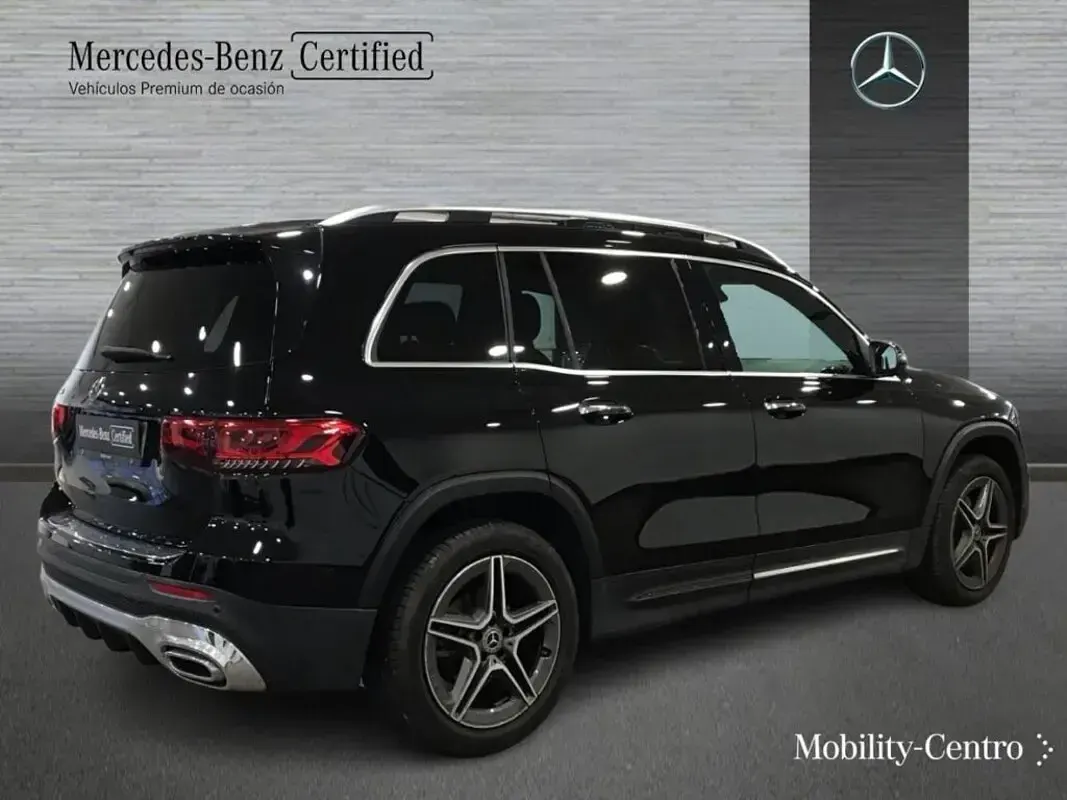 Usado Mercedes GLB200 AMG line 150 CV (110 kW) 2022 Negro noche SUV