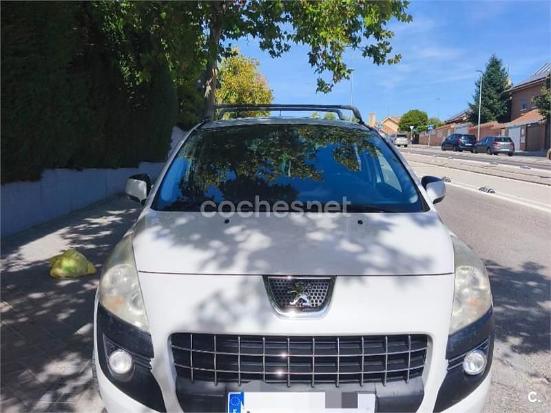 Usado Peugeot 3008 Premium 112 CV (82 kW) 2010 Blanco Familiar