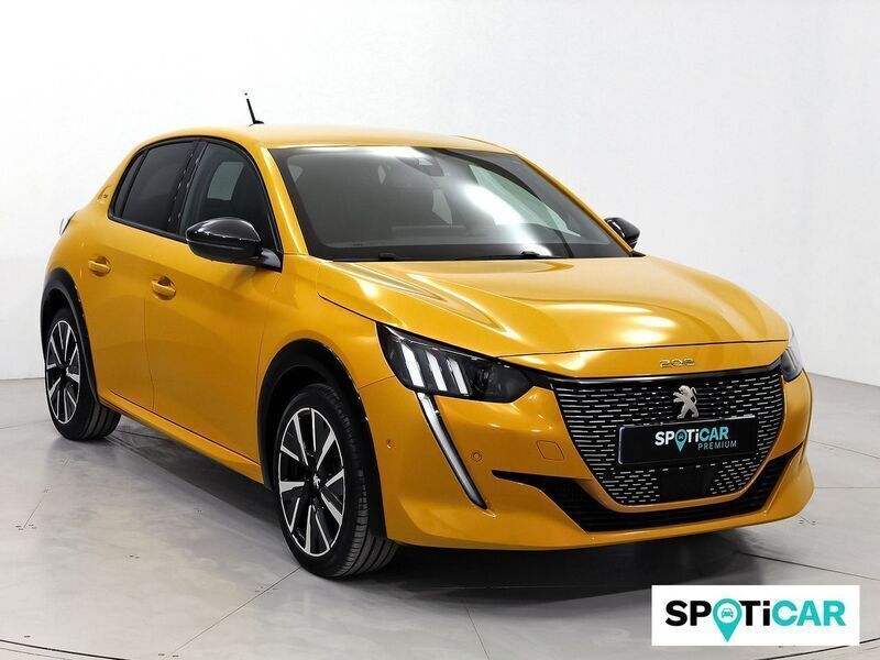 Amarillo Usado 2022 Peugeot 208 GT Utilitario | 16.950 € (Caro) - Imagen 1/4