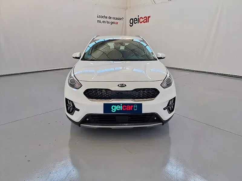 Usado Kia Niro 141 CV (103 kW) 2022 Blanco SUV