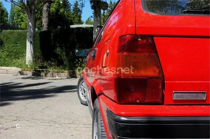 Usado Lancia Delta 108 CV (79 kW) 1991 Rojo Utilitario