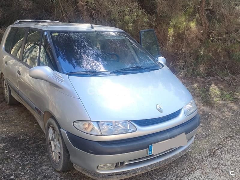 Usado Renault Grand Espace 130 CV (95 kW) 2002 Gris / plata Monovolumen