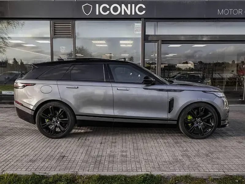 Usado Land Rover Range Rover Velar Basis 300 CV (220 kW) 2021 Gris / plata SUV