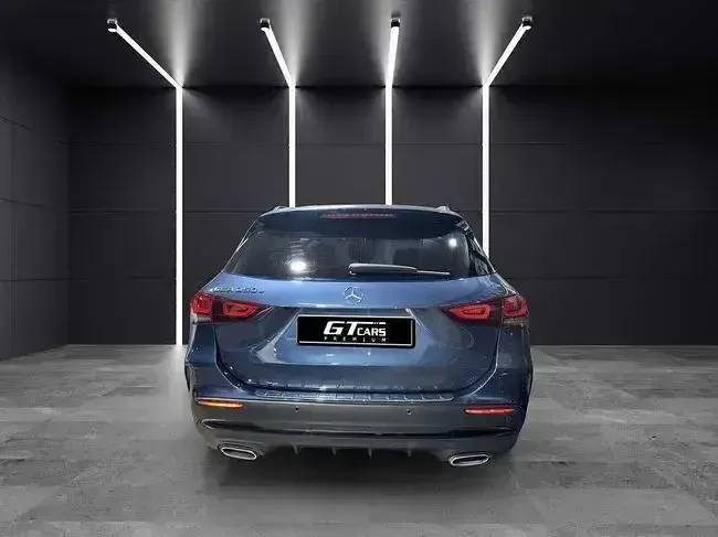 Usado Mercedes GLA250 AMG 218 CV (160 kW) 2021 Azul SUV
