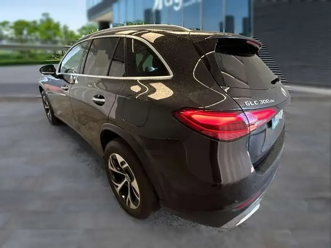 Usado Mercedes GLC300de 197 CV (144 kW) 2025 Gris SUV