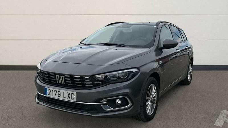 Usado Fiat Tipo Life 95 CV (69 kW) 2022 Gris Familiar