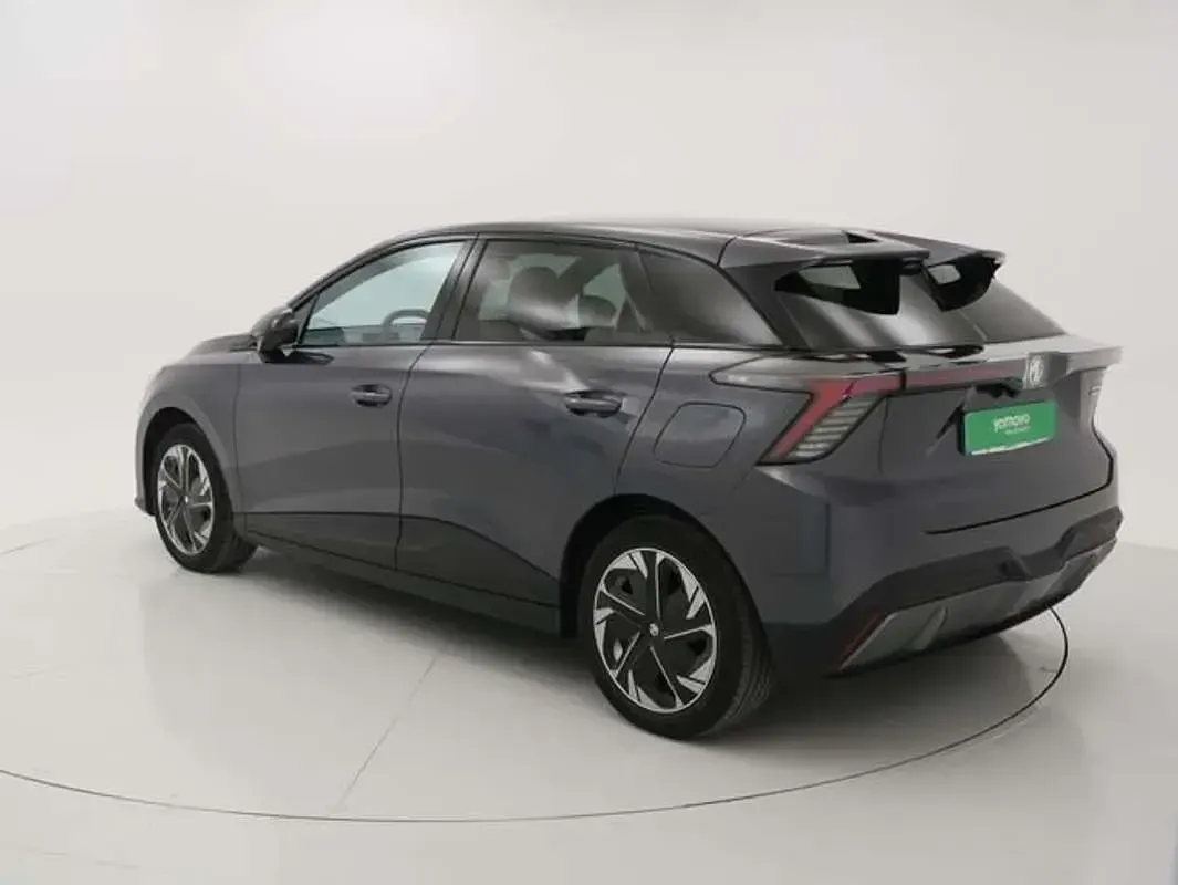 Usado MG MG4 EV Luxury 150 kW (204 CV) 2023 Gris Utilitario
