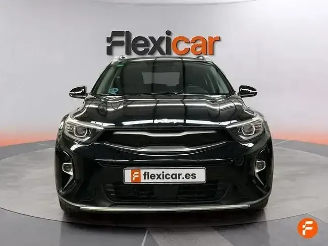 Usado Kia Stonic 84 CV (61 kW) 2022 Negro SUV
