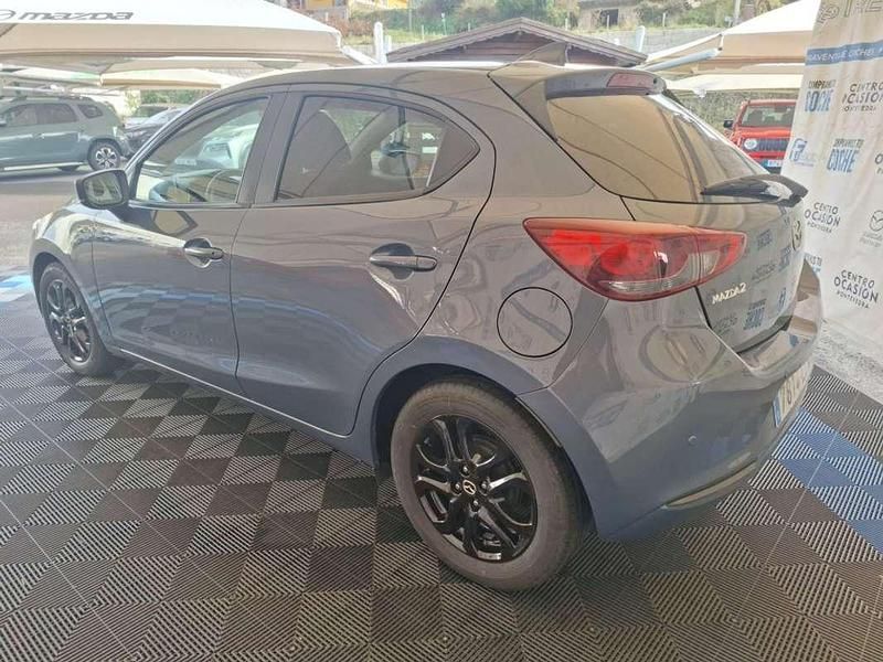 Usado Mazda 2 Edition 90 CV (66 kW) 2020 Gris Utilitario