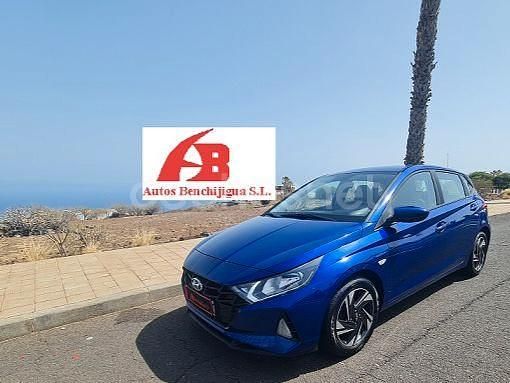 Azul Usado 2021 Hyundai i20 Berlina | 11.500 € (Precio justo) - Imagen 1/4