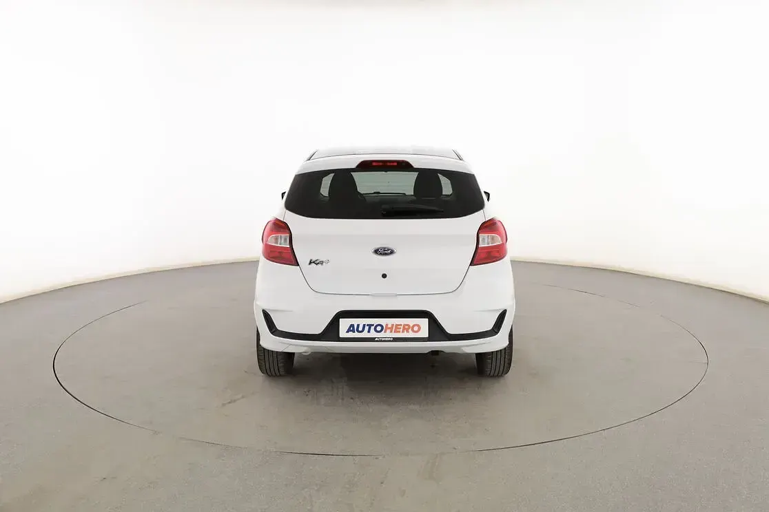 Usado Ford Ka Plus 86 CV (63 kW) 2019 Blanco Utilitario
