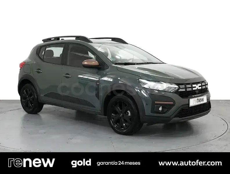 Usado Dacia Sandero Extreme 101 CV (74 kW) 2025 Verde Berlina