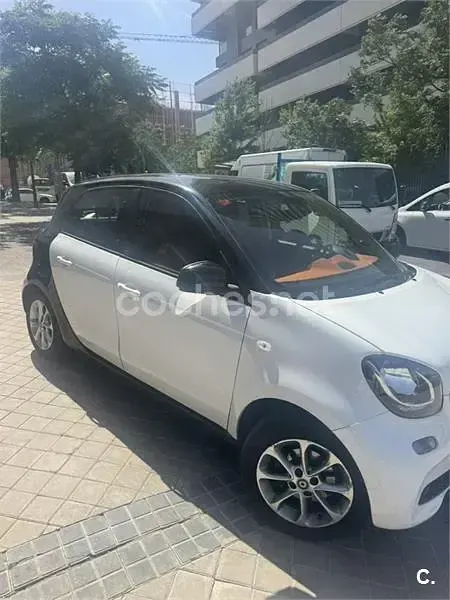 Usado Smart ForFour Passion 90 CV (66 kW) 2016 Blanco Utilitario